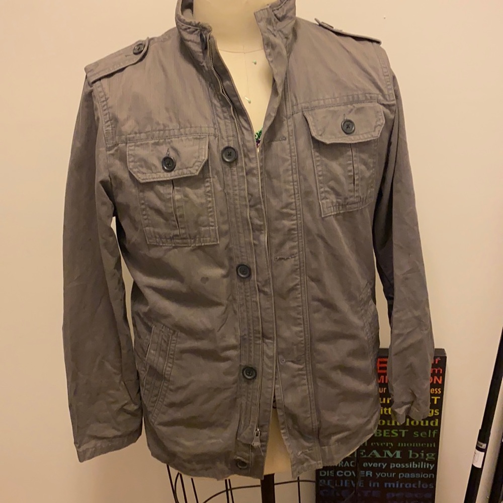 Men’s Gray Jacket!! Button closure